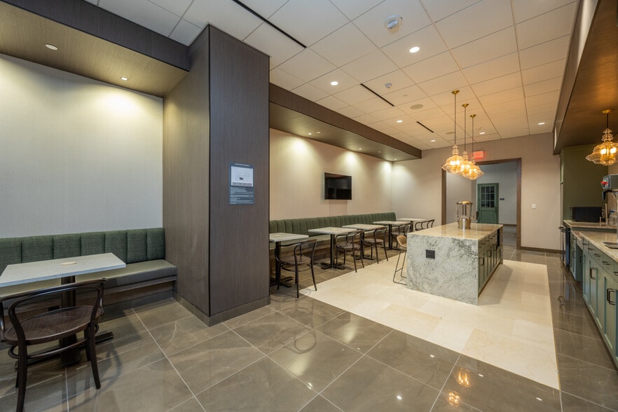 3470 Peachtree Rd NE, Atlanta, GA à louer - Photo intérieure - Image 3 de 17