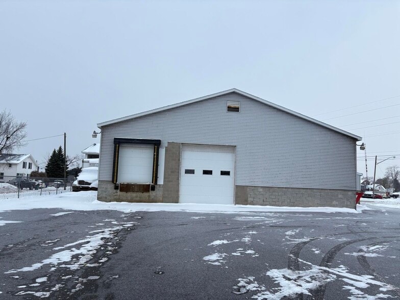 941 9th ave, Alpena, MI à vendre - Photo du bâtiment - Image 2 de 12
