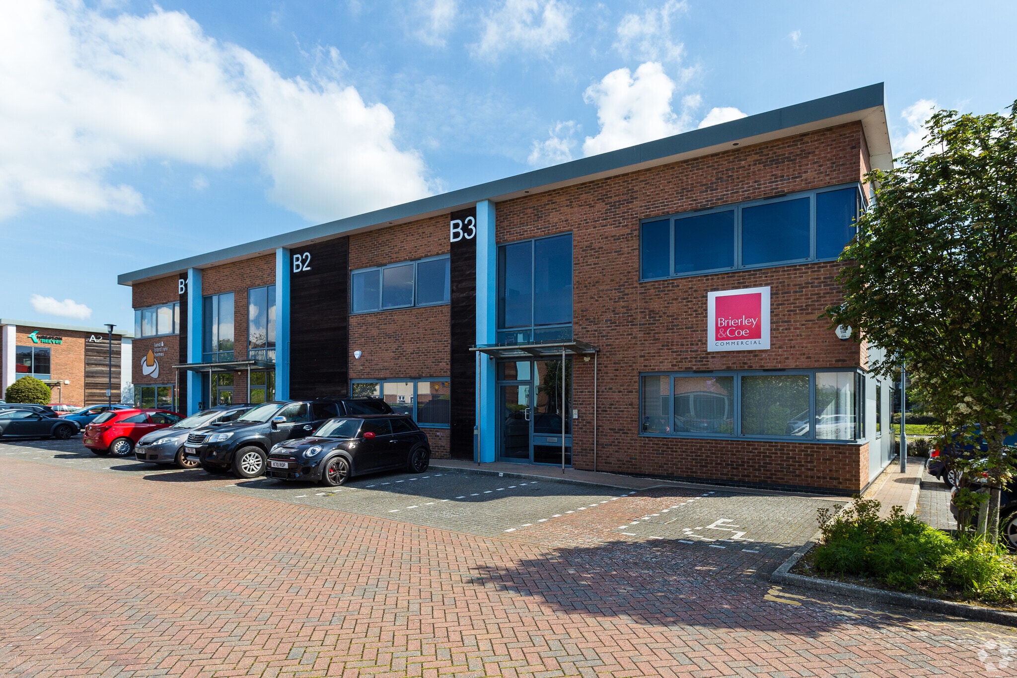 Yeoman Way, Worthing for lease Primary Photo- Image 1 of 4