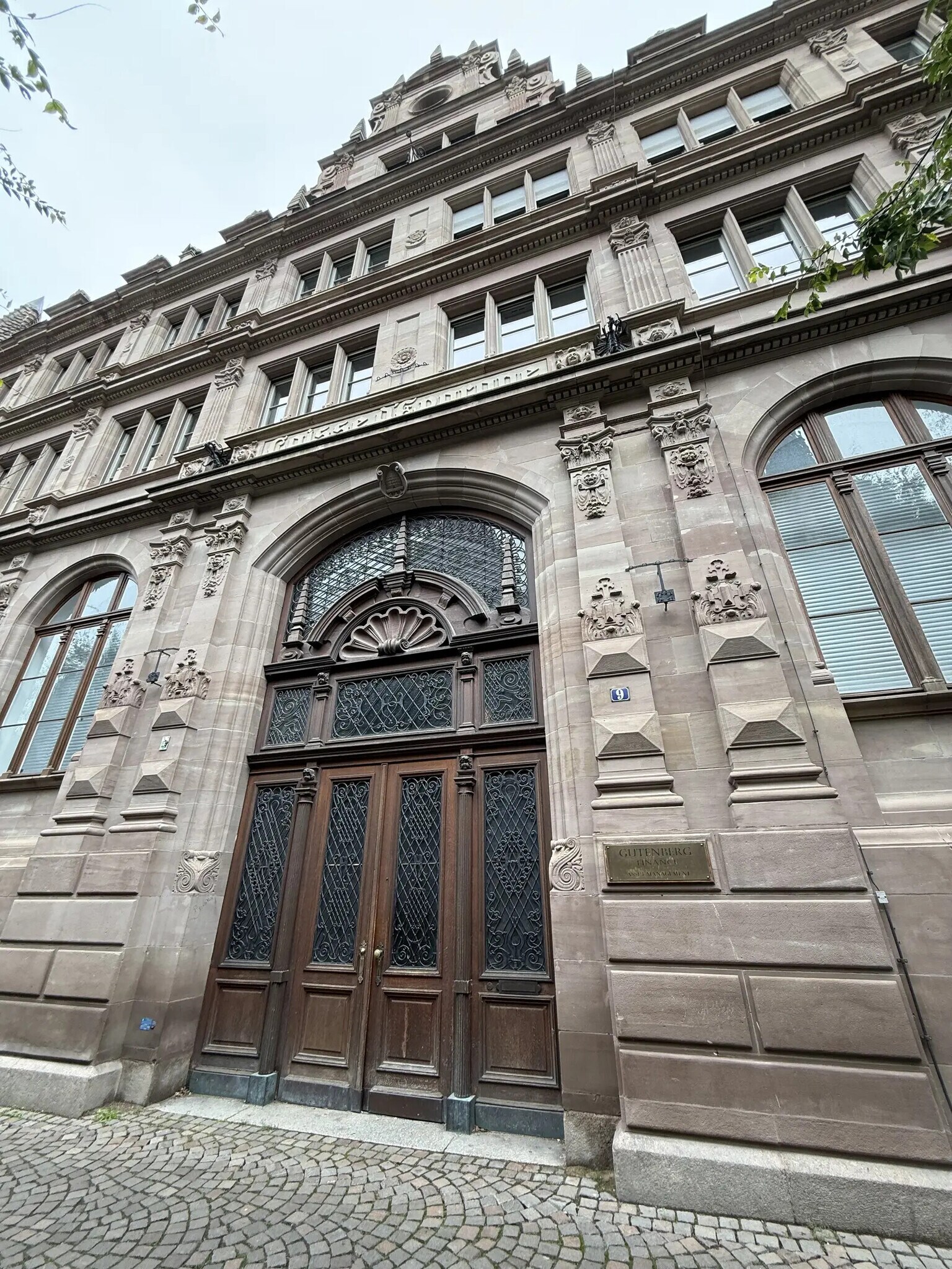 9 Place Saint-Thomas, Strasbourg for lease Building Photo- Image 1 of 18