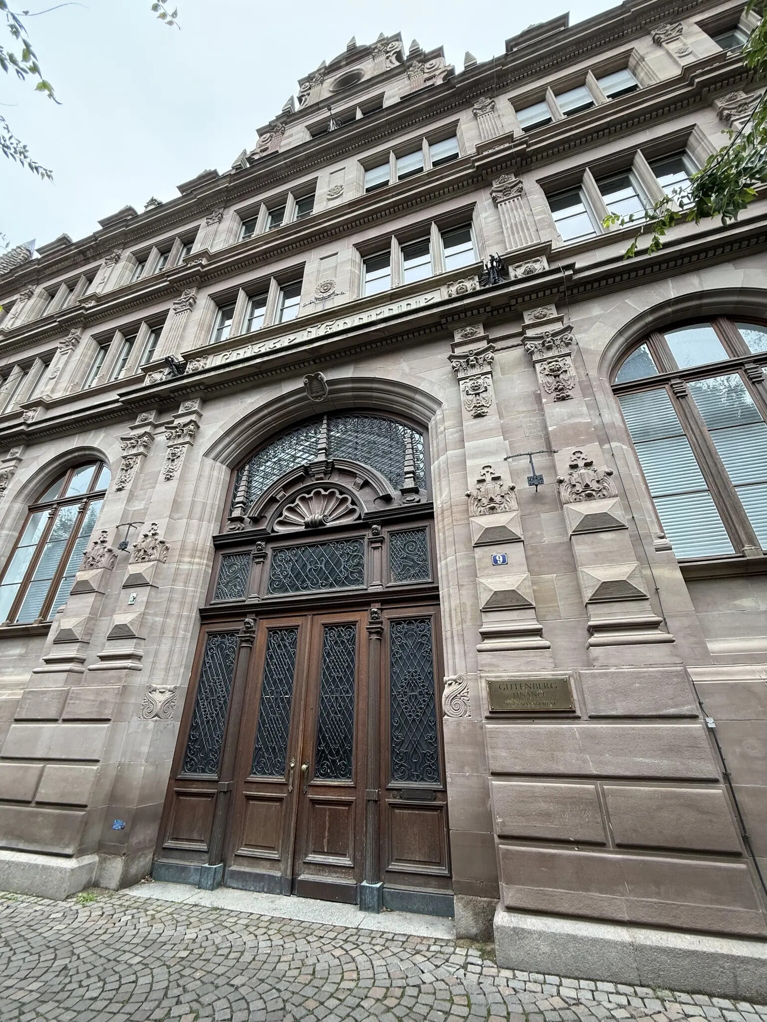 9 Place Saint-Thomas, Strasbourg à louer Photo principale- Image 1 de 18