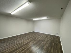 200 Orange Grove St, Hillsborough, NC à louer Photo intérieure- Image 2 de 2