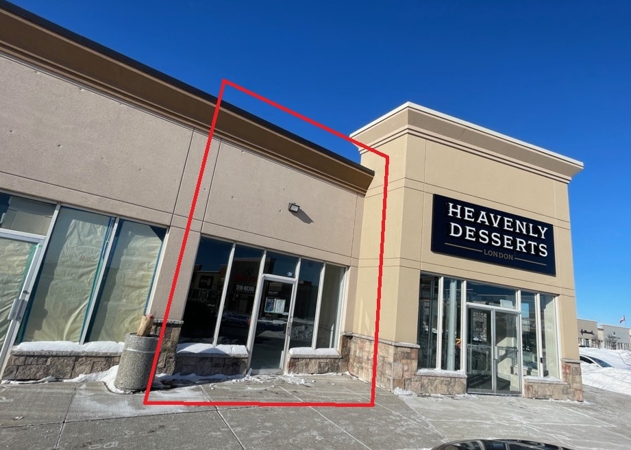 1755-1805 Pickering Pky, Pickering, ON à louer Photo intérieure- Image 1 de 9