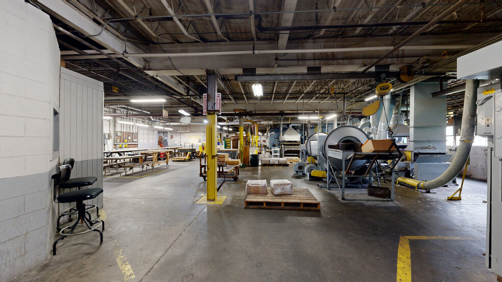 900 Jefferson Ave Industrial Site portfolio of 3 properties for sale on LoopNet.ca - Matterport 3D Scan - Image 3 of 27