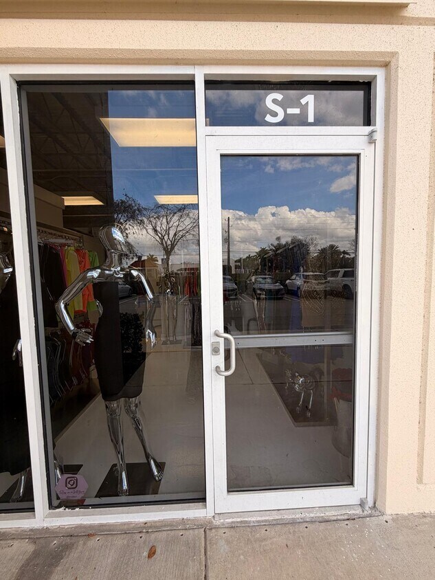 11820 Miramar Pky, Miramar, FL à louer Photo du bâtiment- Image 1 de 10