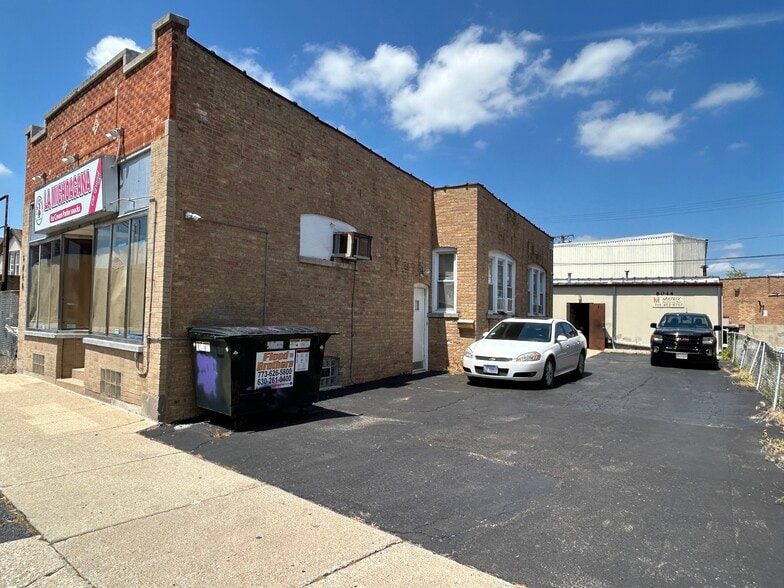 8044 Grand Ave, River Grove, IL à vendre - Photo du bâtiment - Image 3 de 10