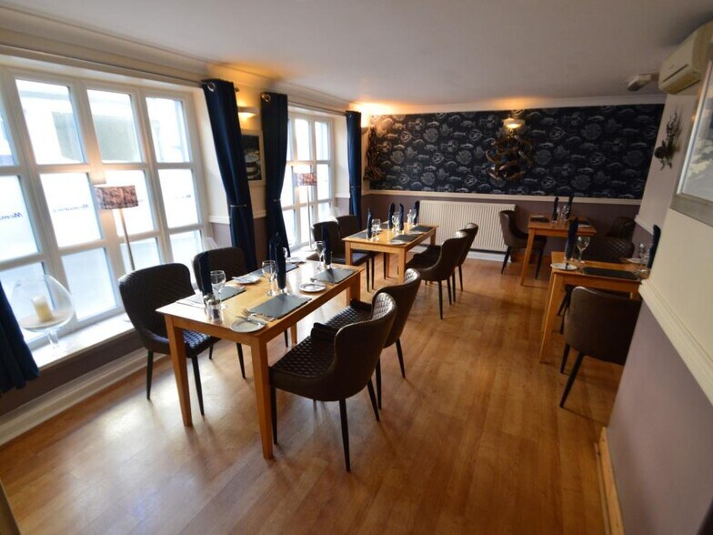 8 Fore St, Northam à vendre - Photo intérieure - Image 3 de 7