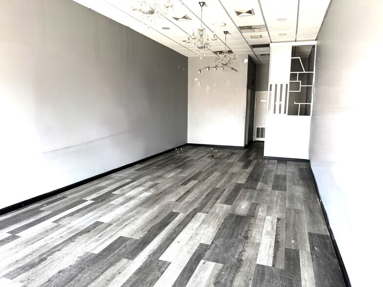 2694-2698 Merrick Rd, Bellmore, NY à louer - Photo du bâtiment - Image 3 de 7