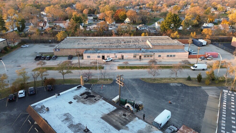 600-612 E Western Ave, Lombard, IL à louer - Photo du bâtiment - Image 3 de 6