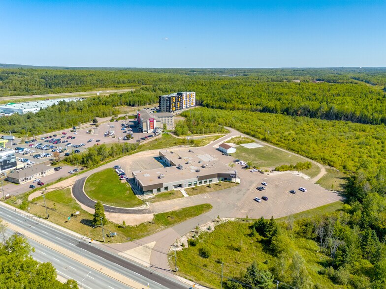 555 Mapleton Rd, Moncton, NB à louer - Photo du bâtiment - Image 2 de 15