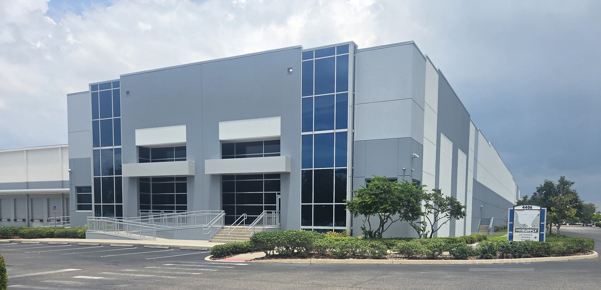 4406 Madison Industrial Ln, Tampa, FL for lease Building Photo- Image 1 of 5