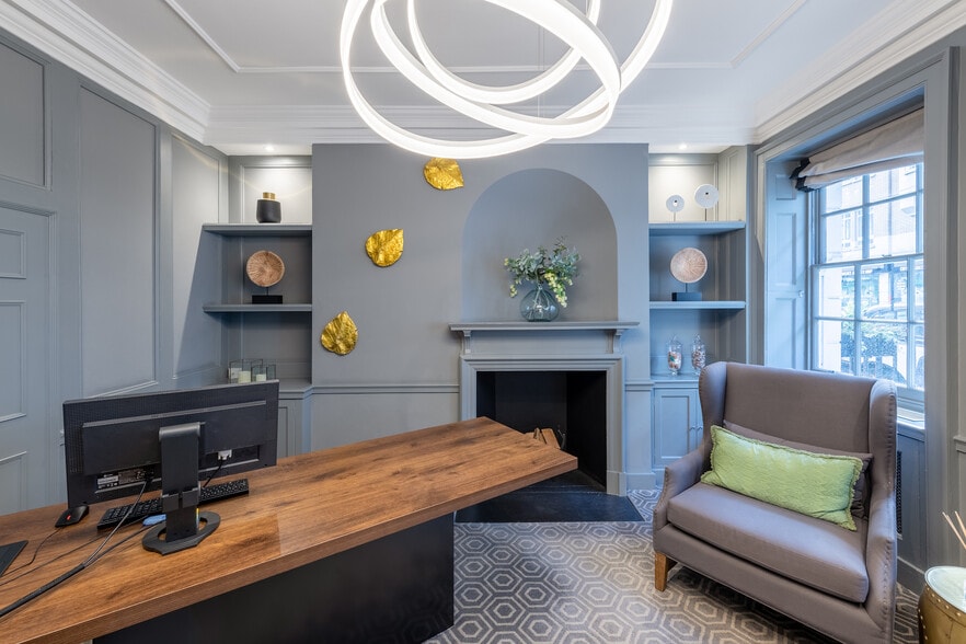 3 Queen St, London for lease - Interior Photo - Image 3 of 6