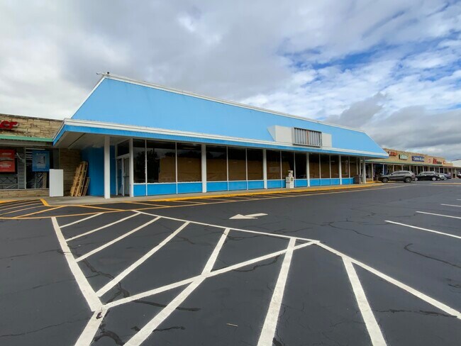 Plus de détails pour 908-1010 W Cumberland St, Dunn, NC - Commerce de détail à louer