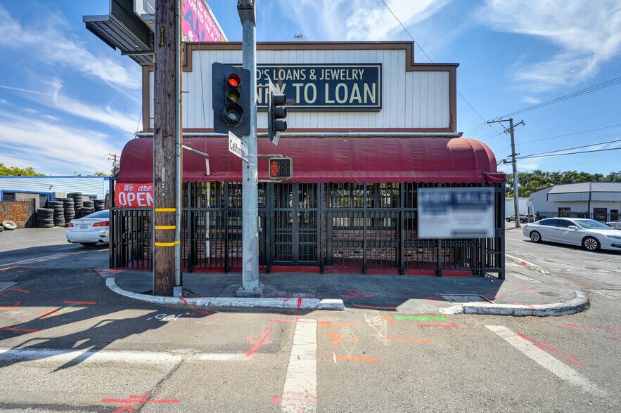 7800 Fair Oaks Blvd, Fair Oaks, CA à vendre - Photo du bâtiment - Image 3 de 25