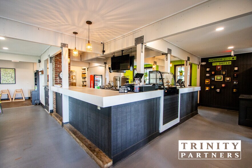 117 Spears Creek Church Rd, Elgin, SC à vendre - Photo du bâtiment - Image 3 de 11