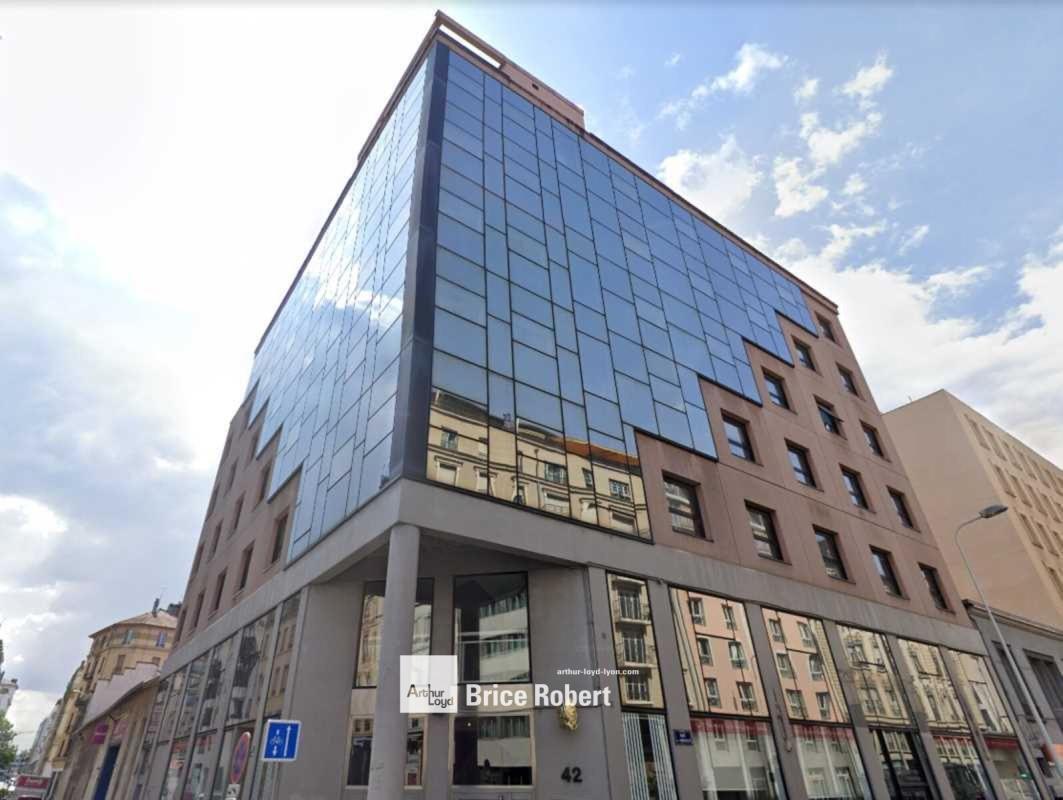 42 Rue De L'Universite, Lyon for lease Building Photo- Image 1 of 8