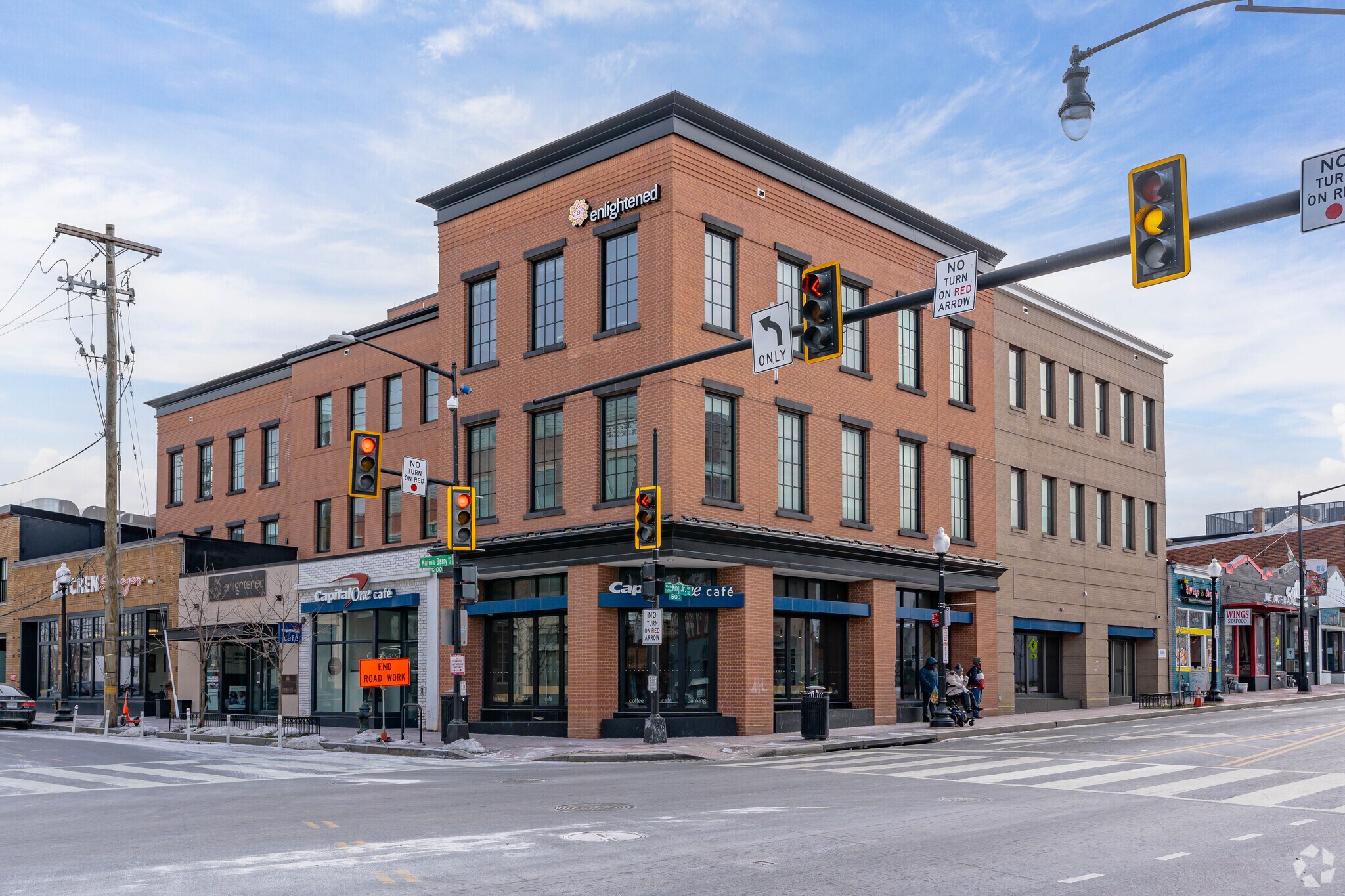 1205 Marion Barry Ave SE, Washington, DC à louer Photo principale- Image 1 de 10