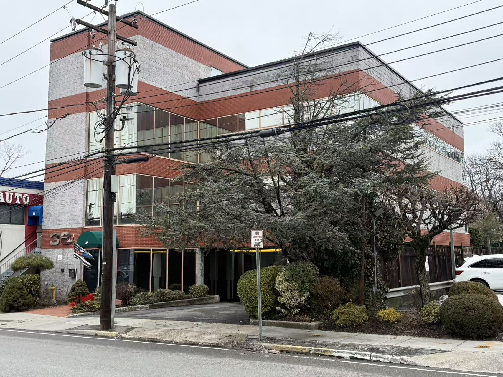 38 Northern Blvd, Great Neck, NY for lease Building Photo- Image 1 of 3