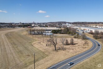 2919 Old Tree Dr, Lancaster, PA - Aerial  map view