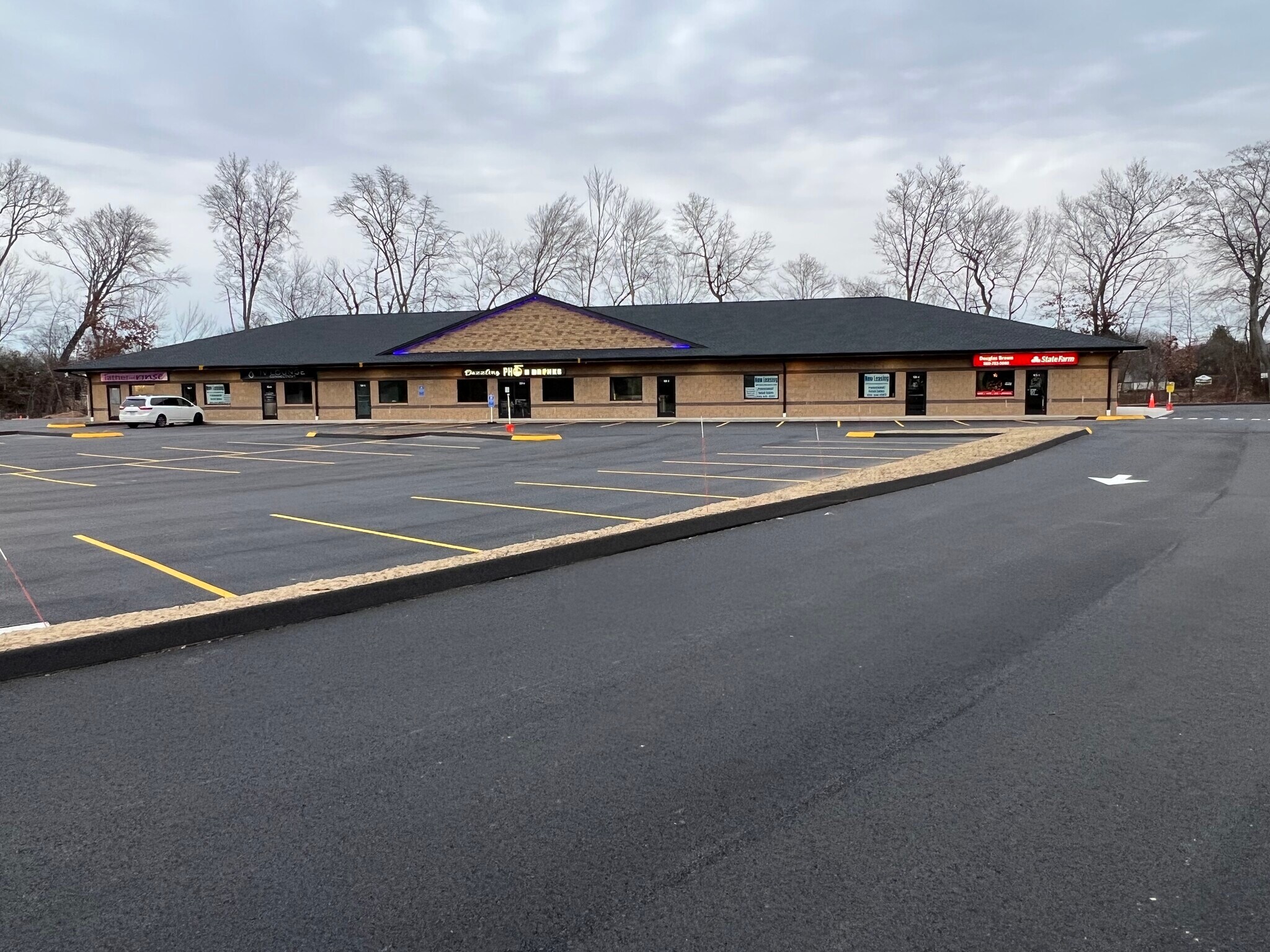 150-158 Sullivan Ave, South Windsor, CT for lease Building Photo- Image 1 of 8