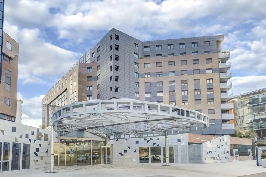 5 Esplanade Compans Caffarelli, Toulouse à louer - Photo du bâtiment - Image 3 de 22