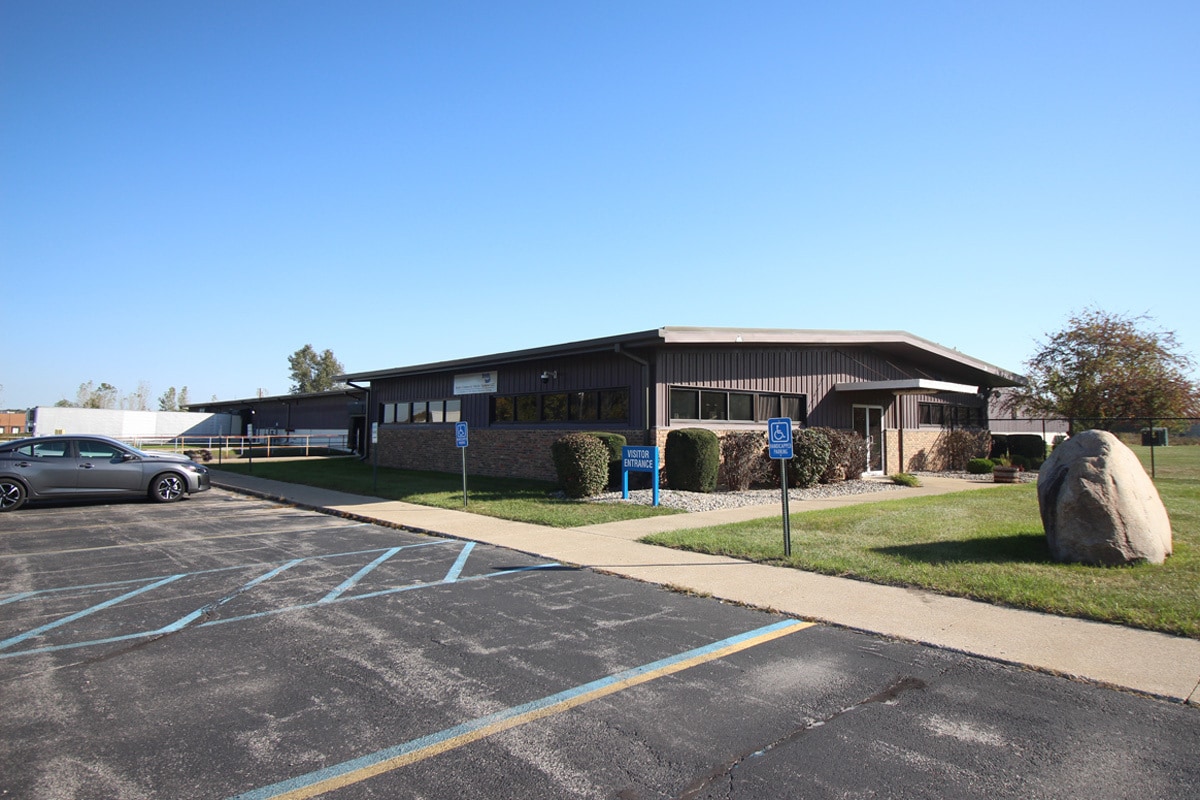 2051 Riverfork Dr, Huntington, IN for lease Primary Photo- Image 1 of 14