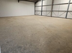 Beamond End, Amersham for lease Interior Photo- Image 2 of 3