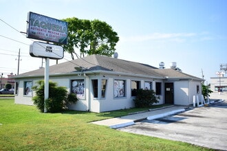 13703-13771 SH 249, Houston, TX for lease Interior Photo- Image 1 of 6