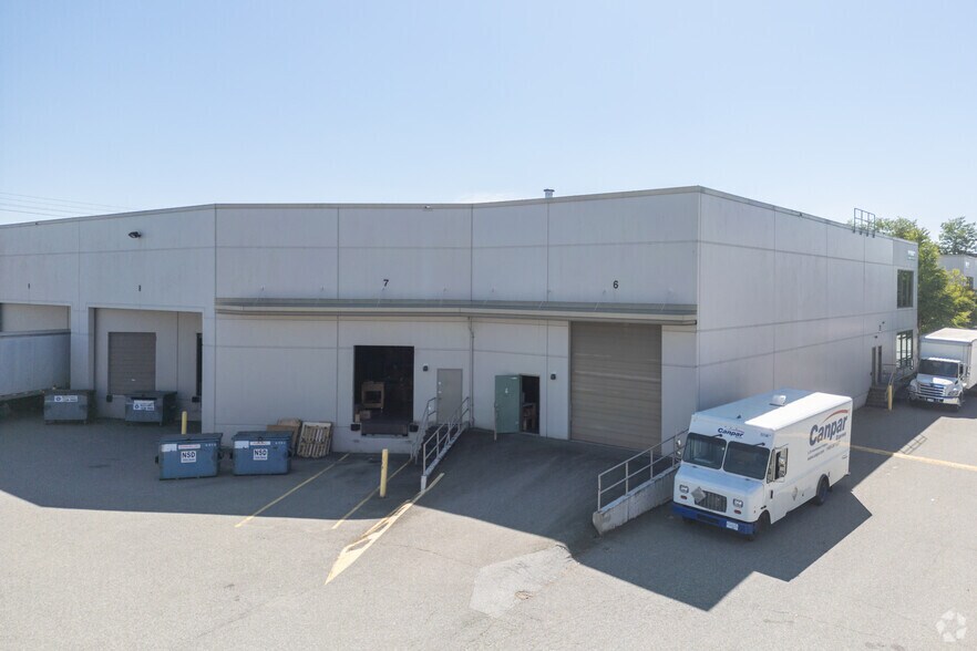 19272 96th Ave, Surrey, BC à louer - Photo du bâtiment - Image 2 de 4