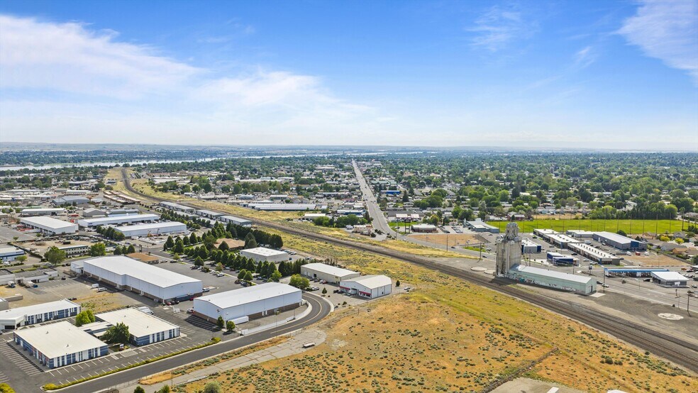 480 N Roosevelt St, Kennewick, WA à vendre - Photo du bâtiment - Image 3 de 20