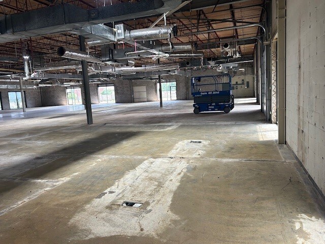 1168 113th St, Grand Prairie, TX à vendre - Photo du bâtiment - Image 2 de 8