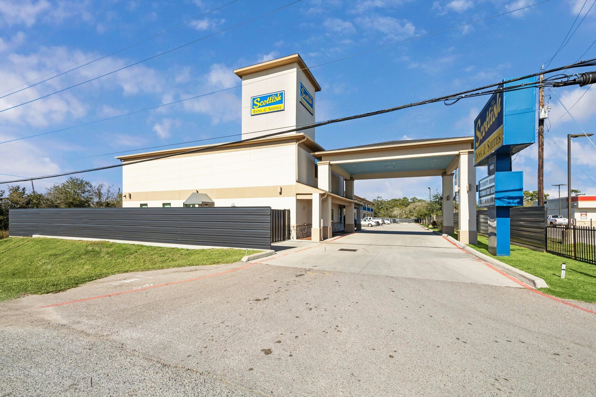 9002 Highway 6, Hitchcock, TX à vendre Photo principale- Image 1 de 11