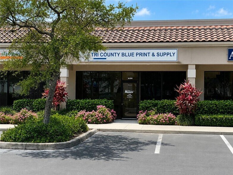 3940 Radio Rd, Naples, FL à vendre - Photo du bâtiment - Image 1 de 13