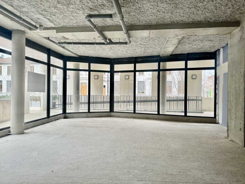 43 Rue De La Republique, Genas à vendre - Photo du bâtiment - Image 3 de 4