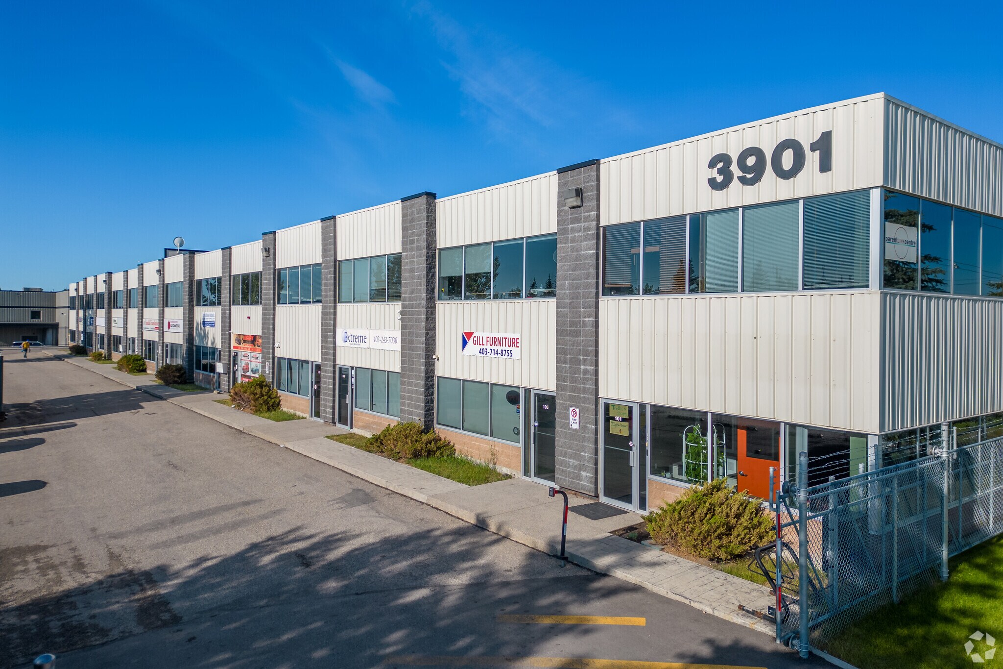 3901 54th Ave NE, Calgary, AB for sale Primary Photo- Image 1 of 1