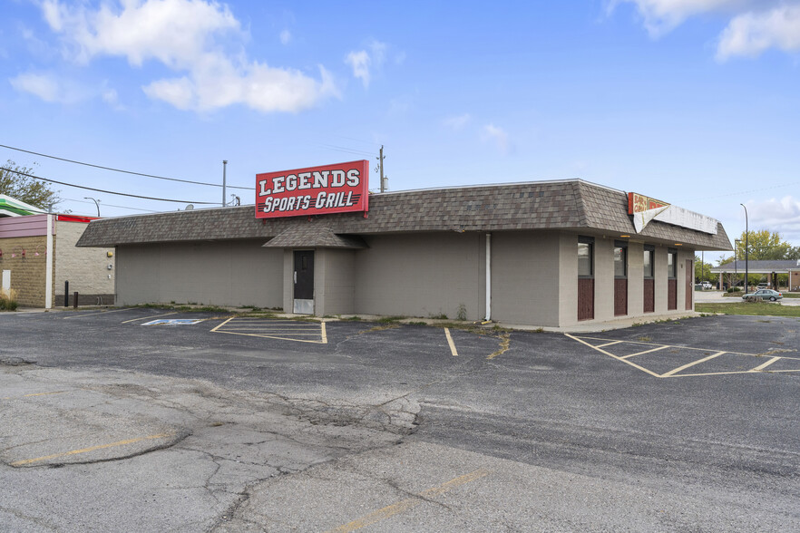 118 Commercial St, Waterloo, IA for lease - Primary Photo - Image 1 of 6