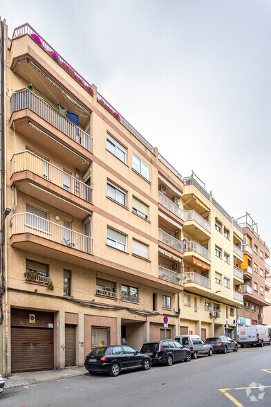 Carrer Del Germà Joaquim, 49-55, Terrassa, Barcelona à vendre - Photo du bâtiment - Image 3 de 3