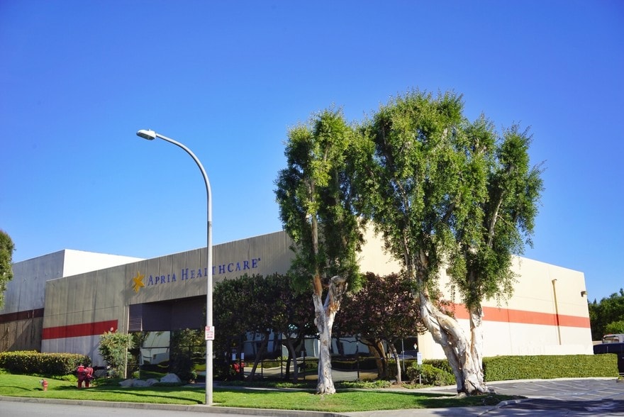 750 Columbia St, Brea, CA for lease - Building Photo - Image 2 of 3