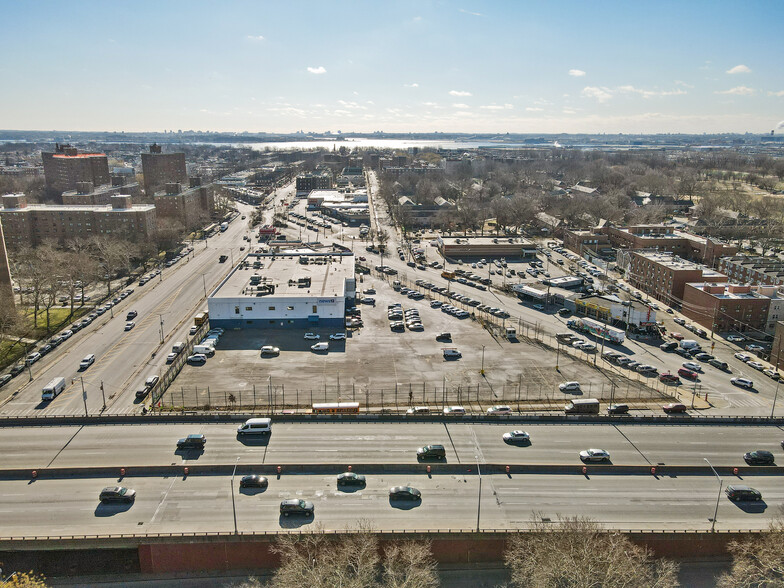 930 Soundview Ave, Bronx, NY for sale - Primary Photo - Image 1 of 1