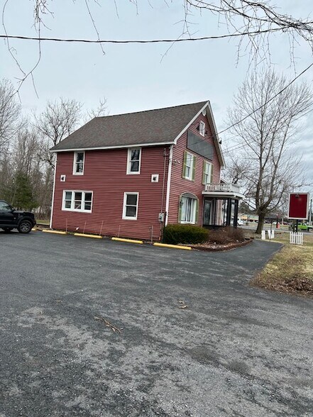 189 5th Ave, Gloversville, NY for sale - Building Photo - Image 2 of 16