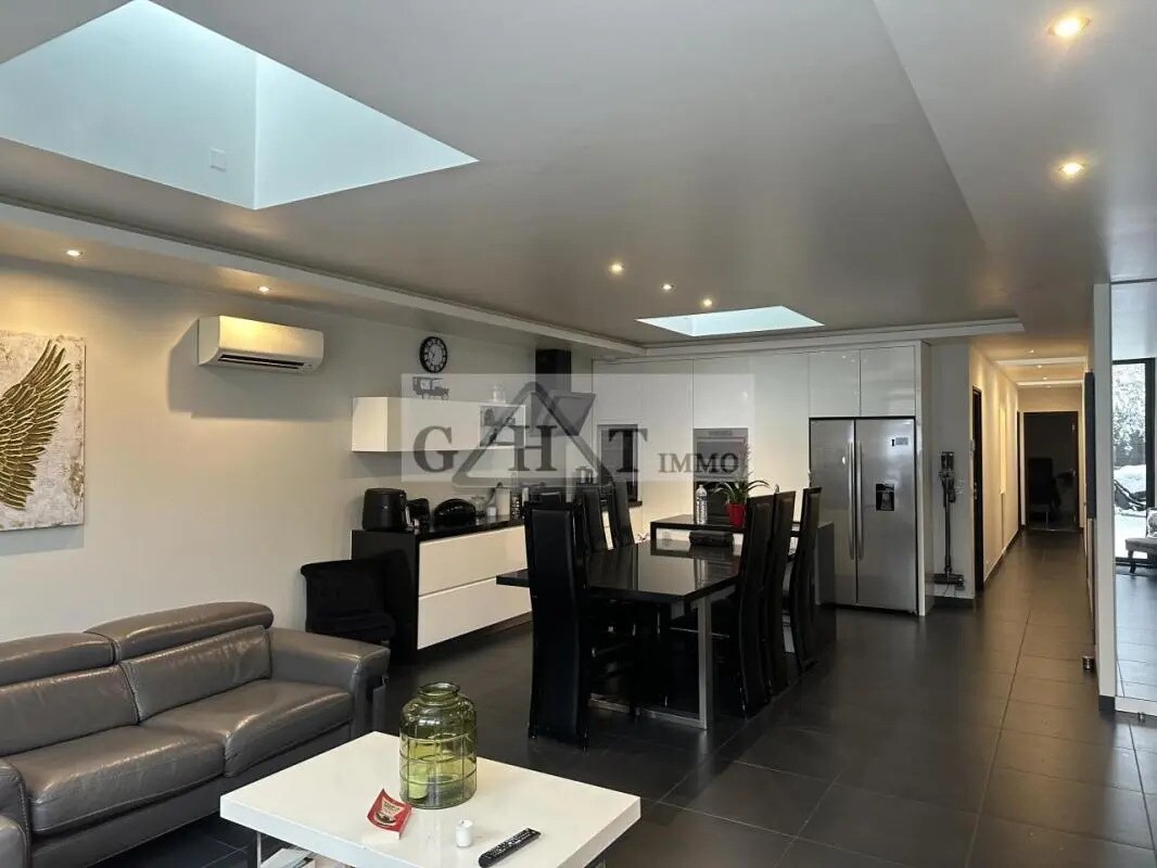 Office in Saint-Maur-des-Fossés for sale Interior Photo- Image 1 of 6