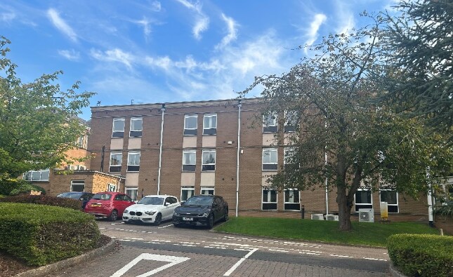 Whittington Rd, Worcester à louer Photo principale- Image 1 de 2