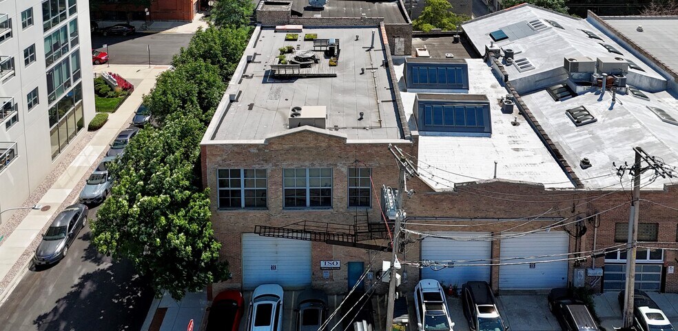 930 W Huron St, Chicago, IL à vendre - Photo du bâtiment - Image 1 de 3