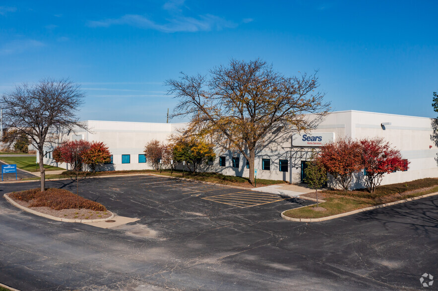 1500 E Higgins Rd, Elk Grove Village, IL for sale - Primary Photo - Image 1 of 1