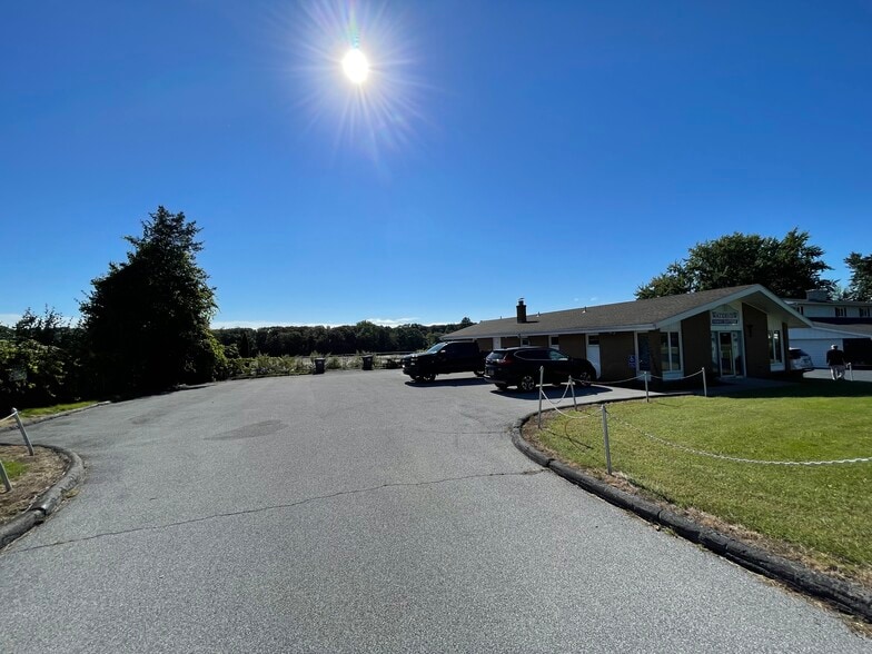 492 Hudson Ave, Stillwater, NY for lease - Building Photo - Image 3 of 4
