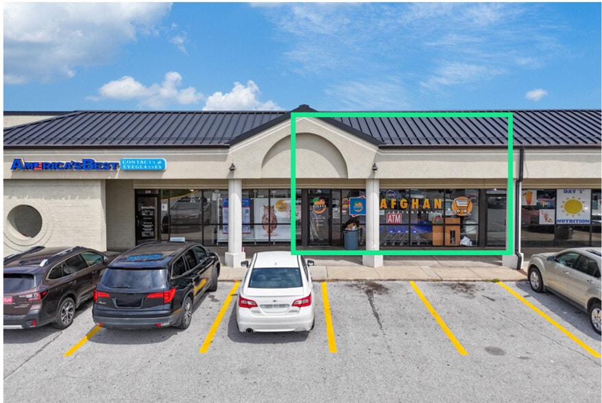 2700 University Ave, West Des Moines, IA for lease - Building Photo - Image 2 of 5