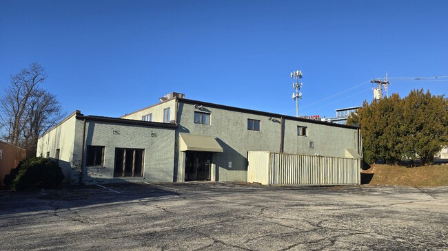 Plus de détails pour 2 Union Hill Rd, Conshohocken, PA - Industriel à vendre