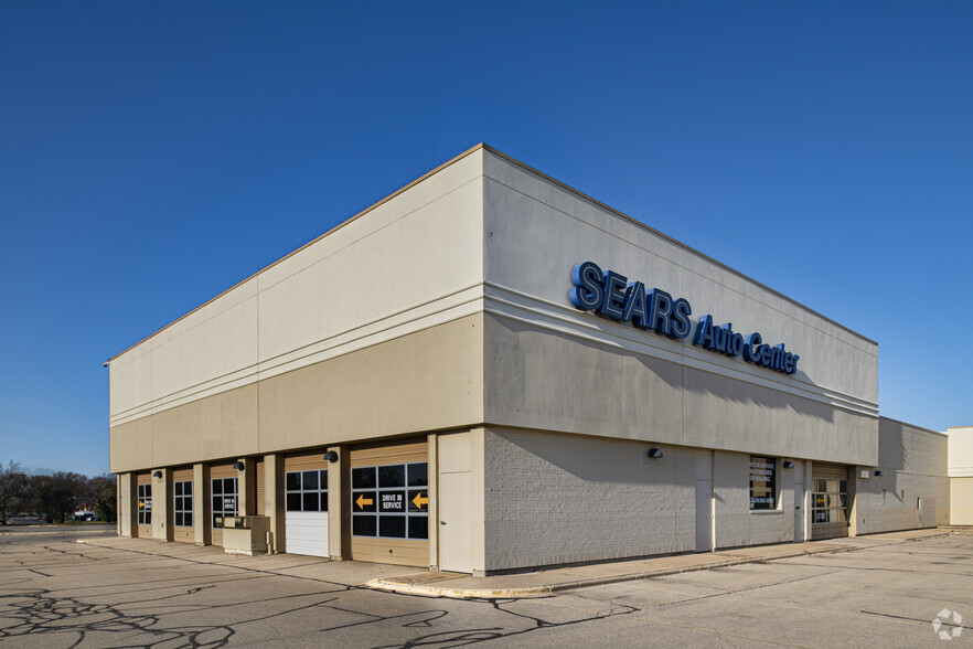 43 E Towne Mall, Madison, WI for sale - Building Photo - Image 1 of 2