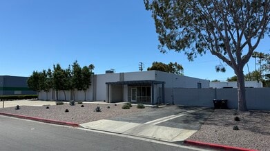 1702 Kaiser Ave, Irvine, CA à louer Photo du bâtiment- Image 1 de 2