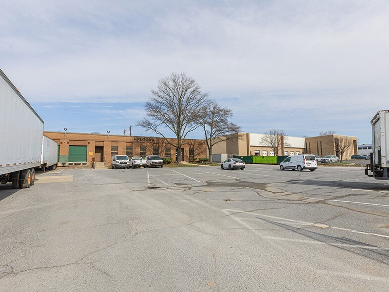 2120 Beaver Rd, Landover, MD à louer - Photo du bâtiment - Image 2 de 16
